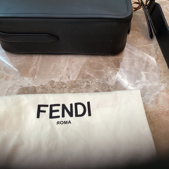 FENDI black leather camera bag - Picture 6 of 16